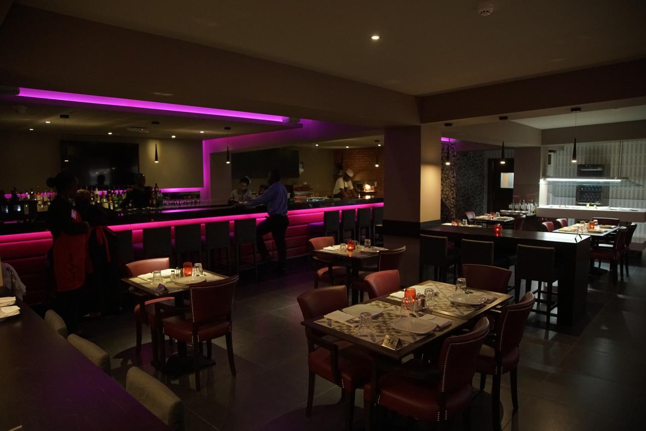 Mamba Point Hotel 몬로비아 외부 사진