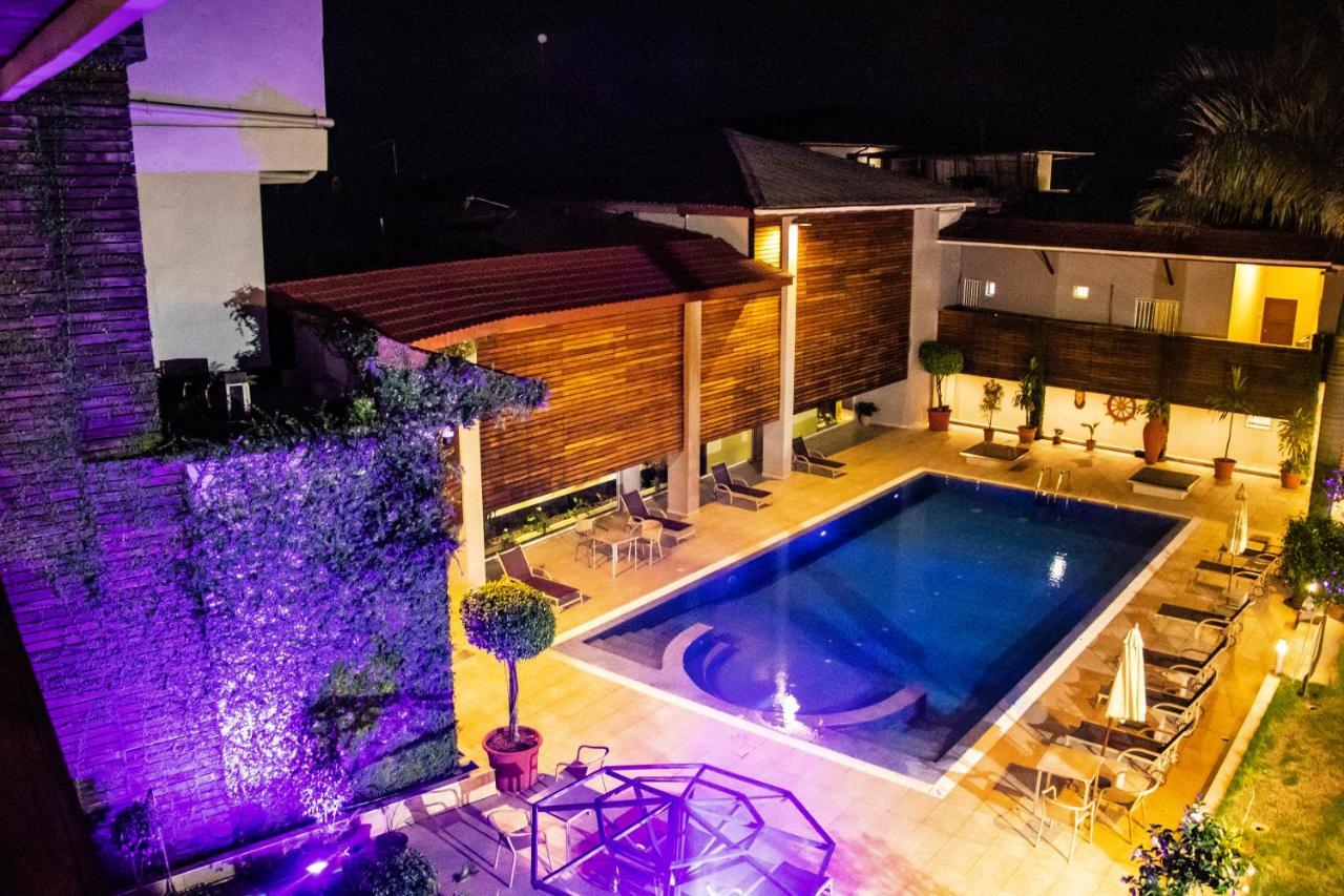 Mamba Point Hotel 몬로비아 외부 사진