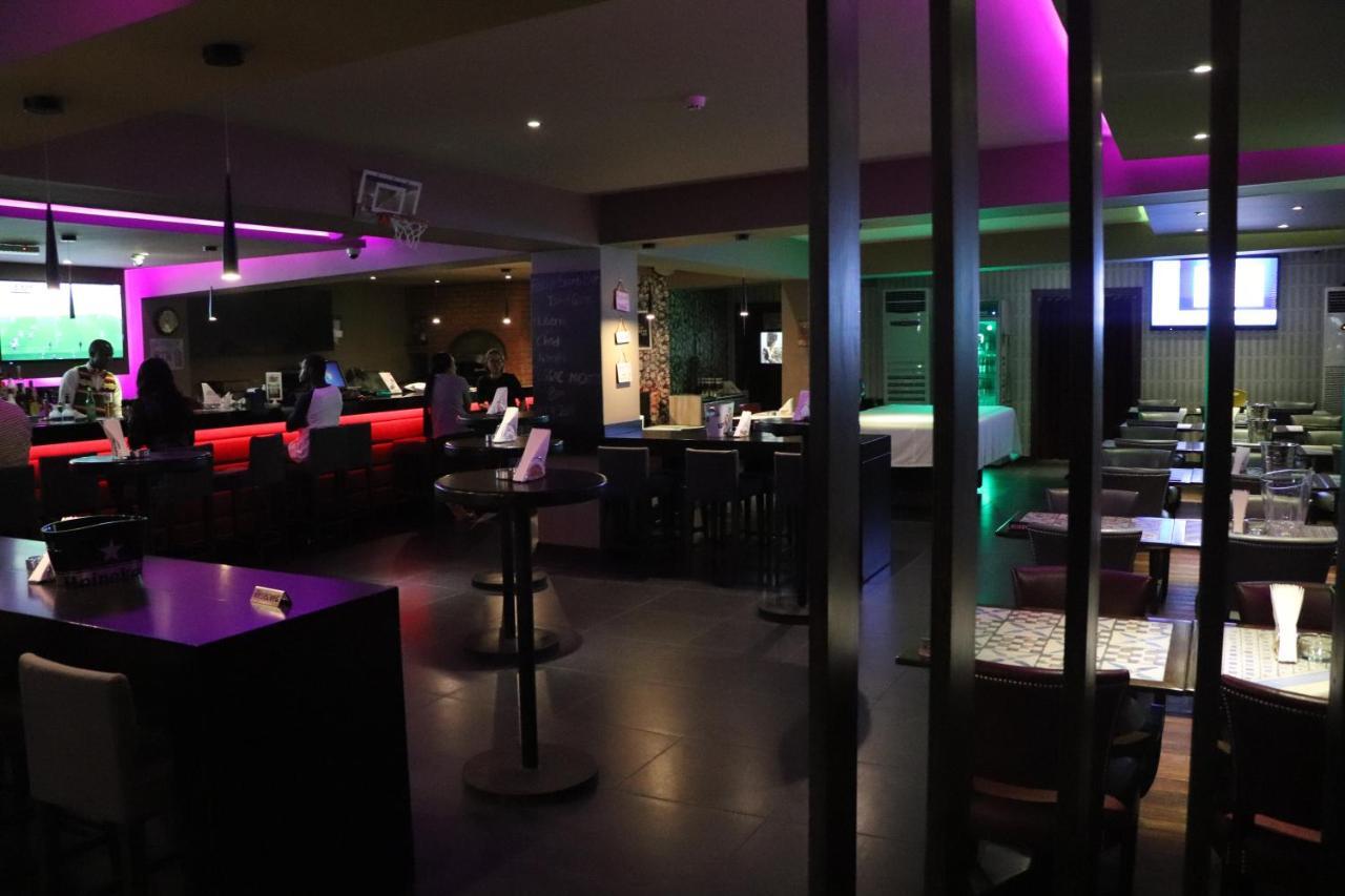 Mamba Point Hotel 몬로비아 외부 사진
