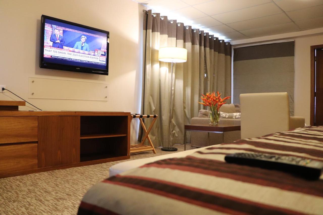 Mamba Point Hotel 몬로비아 외부 사진