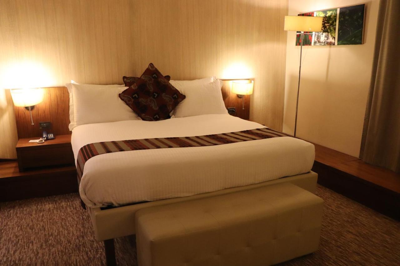 Mamba Point Hotel 몬로비아 외부 사진
