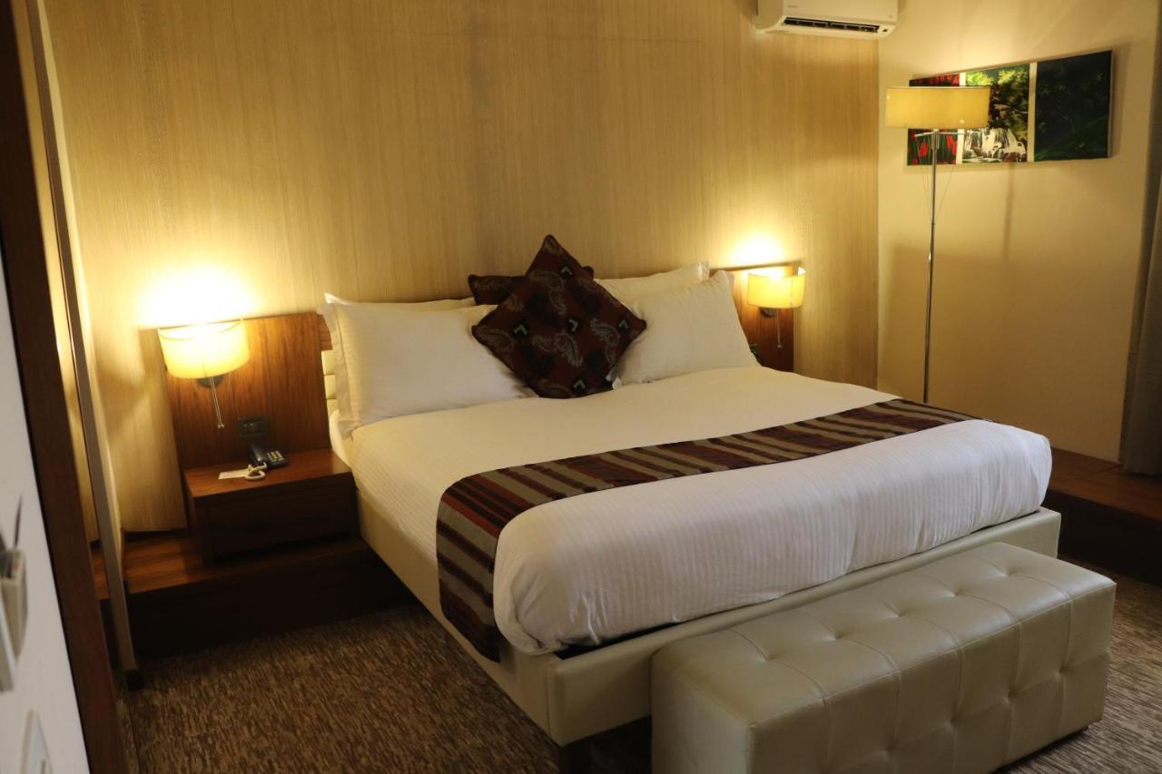 Mamba Point Hotel 몬로비아 외부 사진